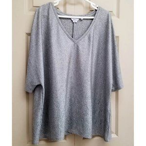 Reitmans The Relaxed Fit silver v-neck short sleeved sweater top